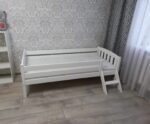 Односпальная кровать «Эрни Литтл» из массива сосны 70x140,80×160,80×180,90×200 (с лесенкой) — изображение 18