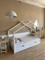 Кровать-домик "Джульетта" массив сосны(с  ящиками)