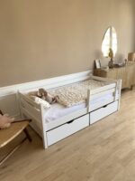 Кровать ROSTIK из березовой фанеры с ящиками и бортиком — изображение 9