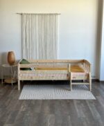 Односпальная кровать «Эрни Литтл»(лак) из массива сосны 70x140, 80x160, 80×180,90×200 (с лесенкой) — изображение 2