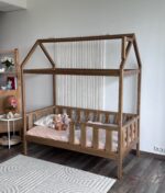 Кровать-домик из массива сосны "Киндер Люкс" 160х80(Антик) — изображение 5