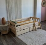 Односпальная кровать "Эрни Литтл" 70x140, 80×160,80×180,90×200 (с лесенкой и ящиками)(лак) — изображение 4