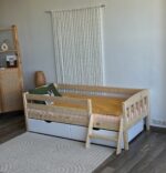 Односпальная кровать "Эрни Литтл" 70x140, 80×160,80×180,90×200 (с лесенкой )(лак+белые ящики )