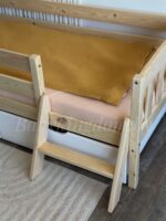 Односпальная кровать "Эрни Литтл" 70x140, 80×160,80×180,90×200 (с лесенкой )(лак+белые ящики ) — изображение 6