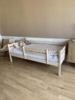 Кровать ROSTIK из березовой фанеры c бортиком (лак)  (Без ЯЩИКОВ ) — изображение 3