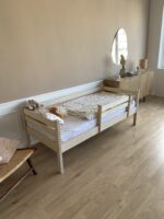 Кровать ROSTIK из березовой фанеры c бортиком (лак)  (Без ЯЩИКОВ ) — изображение 7