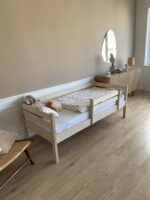 Кровать ROSTIK из березовой фанеры c бортиком (лак)  (Без ЯЩИКОВ ) — изображение 8