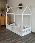 Односпальная напольная  кровать "Грейси домик "(белый)